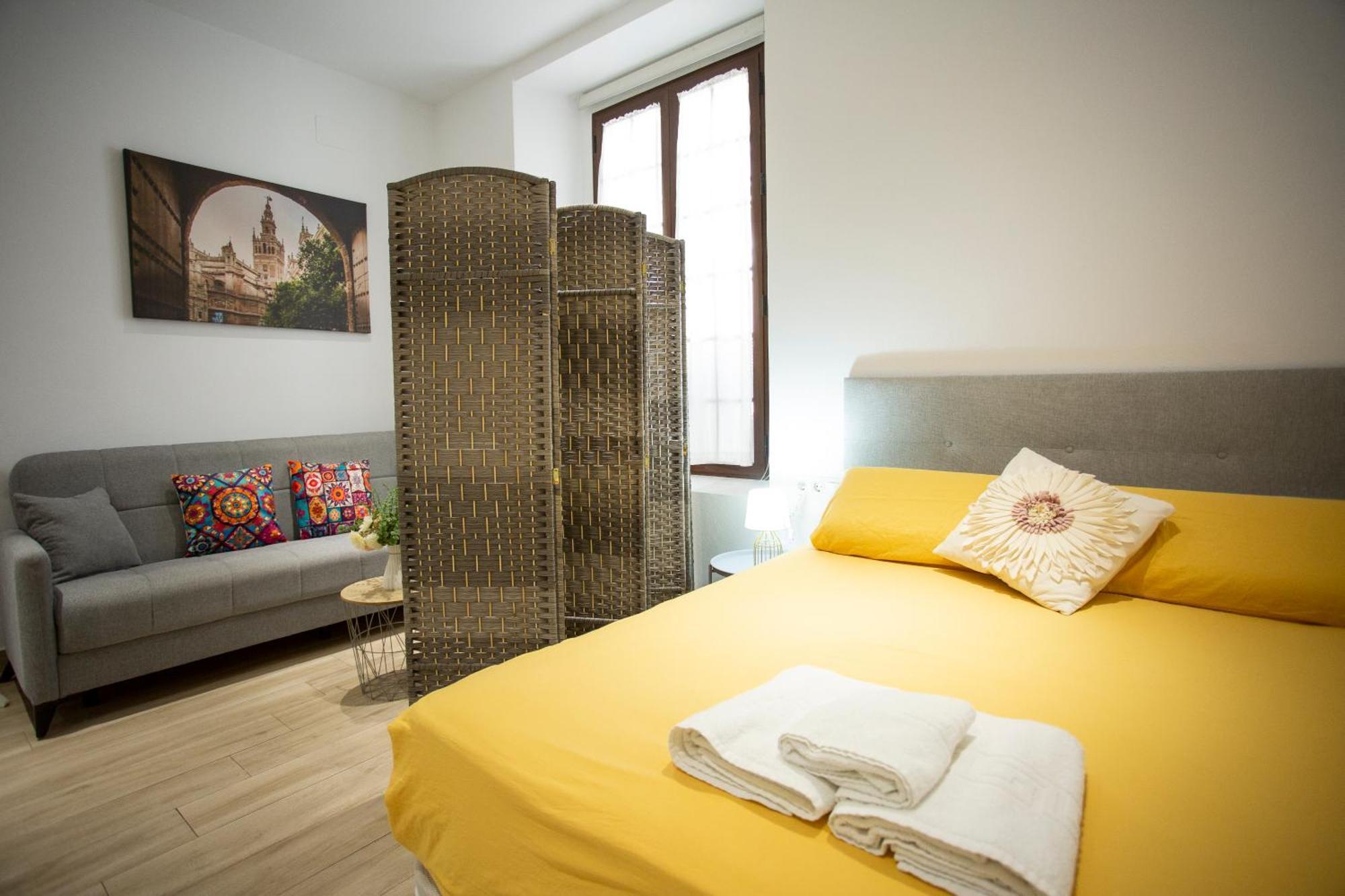 Wish Suite Cervantes Seville Exterior photo